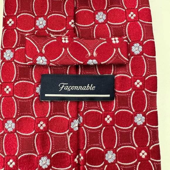 Faconnable 100% Italian Silk Tie Red Blue‎ White Floral Men's Long NWOT - Picture 2 of 6